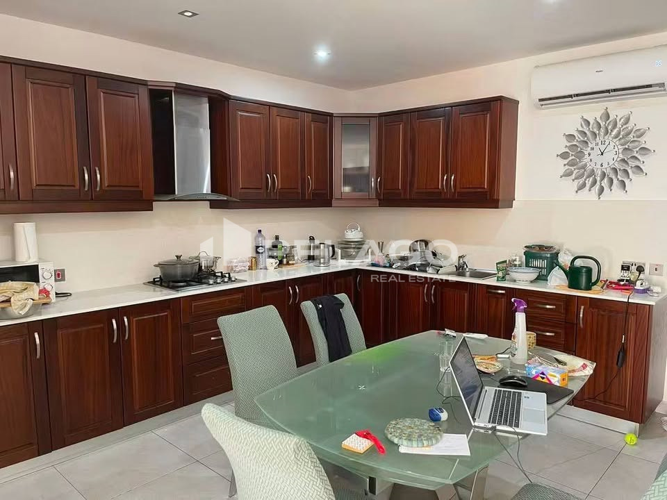 Apartment in Attard - Image 1