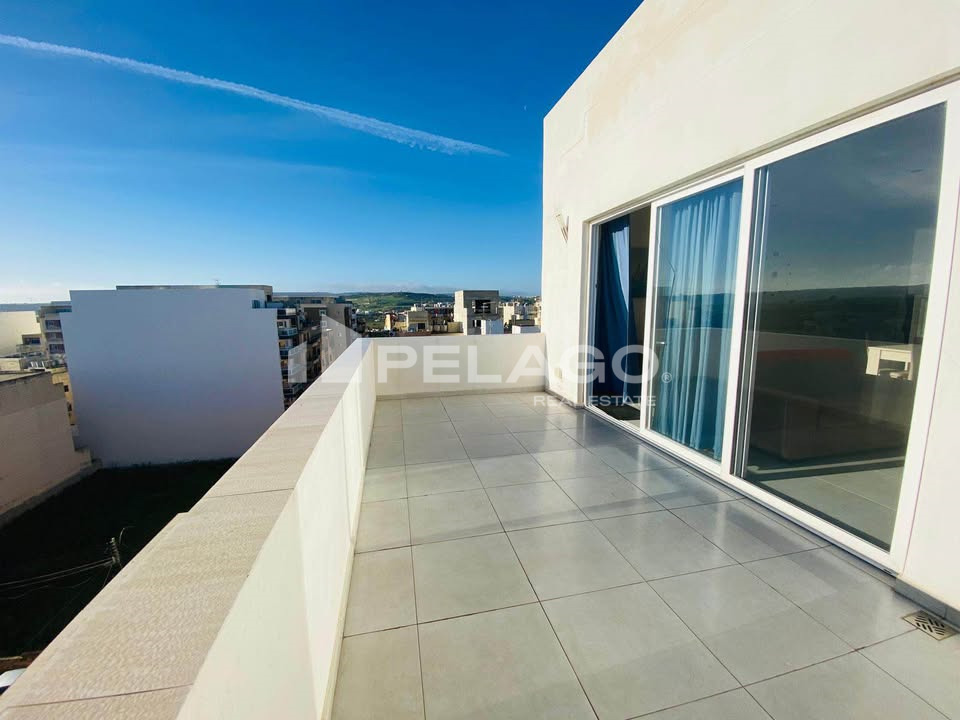 Penthouse in Qawra
