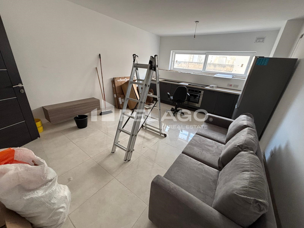 Apartment in Gzira - Image 1