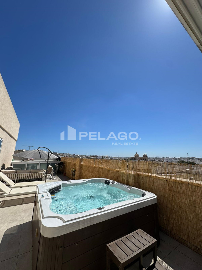 Penthouse in Birkirkara - Image 1