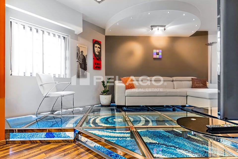 Apartment in Pembroke