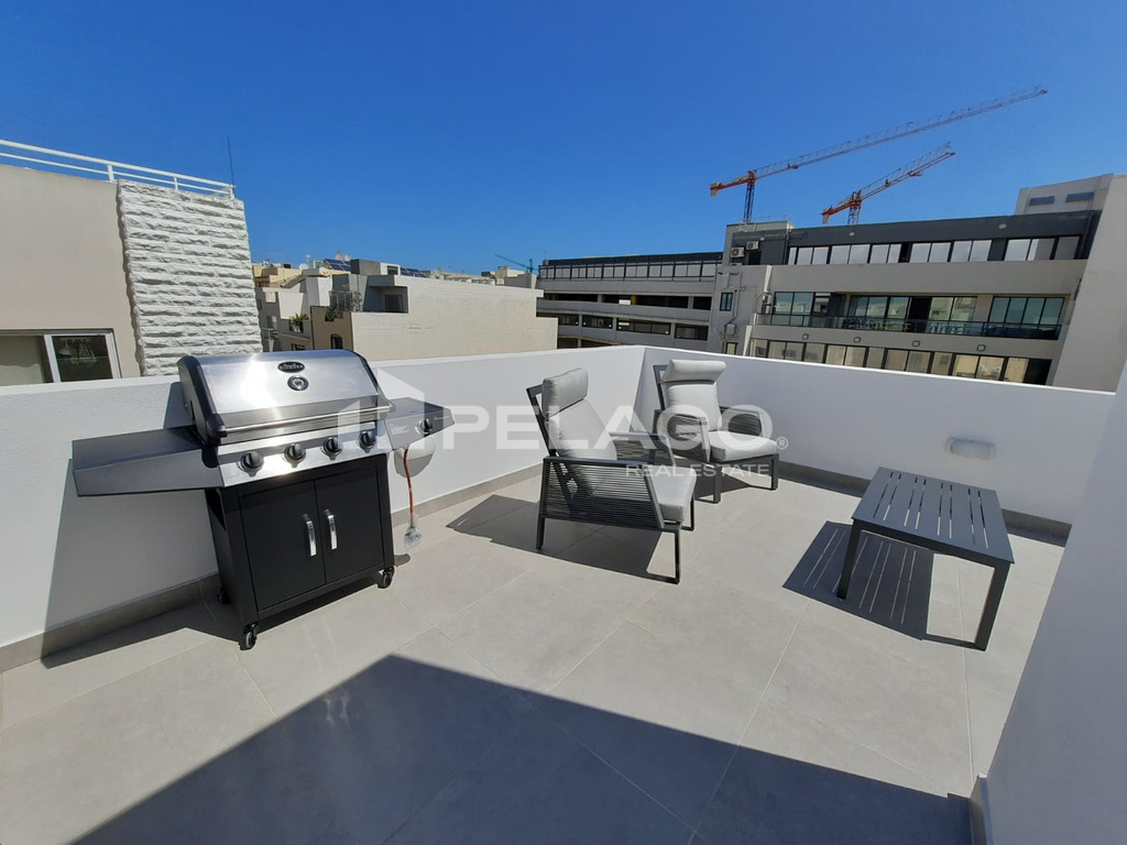 Penthouse in Sliema - Image 1