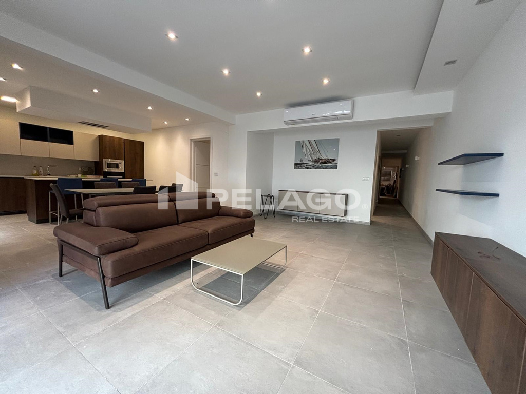 Solitary Maisonette in Qawra
