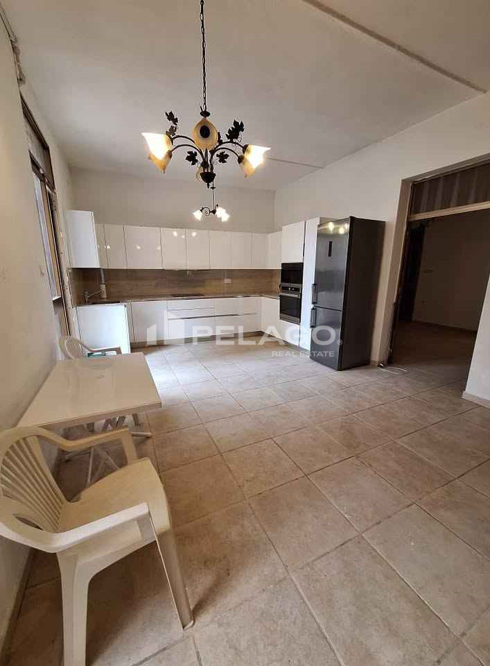 Solitary Maisonette in Hamrun