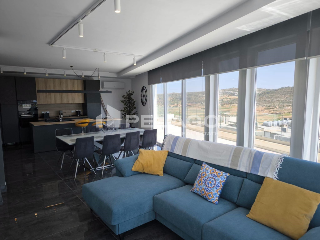 Penthouse in Manikata