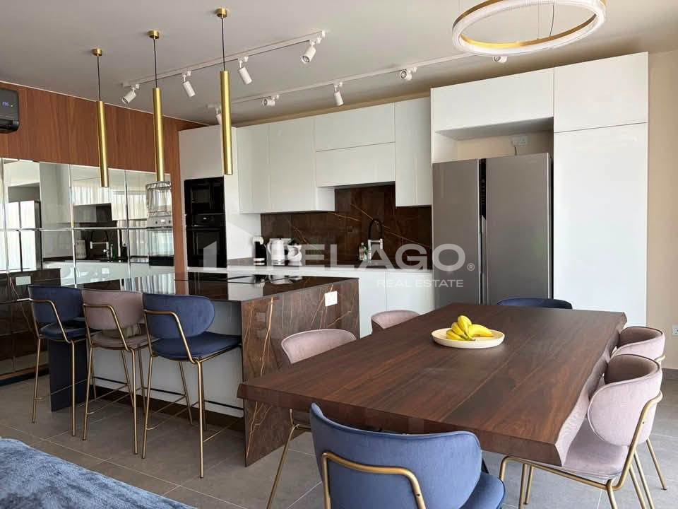 Apartment in Pembroke