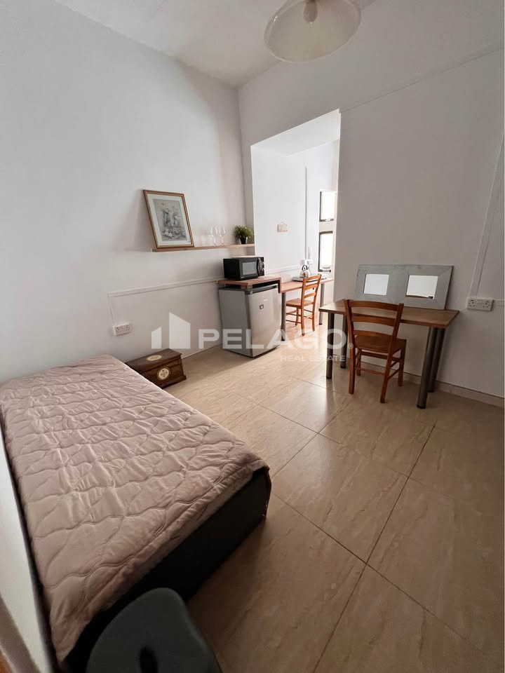 Studio Apartments in Paola